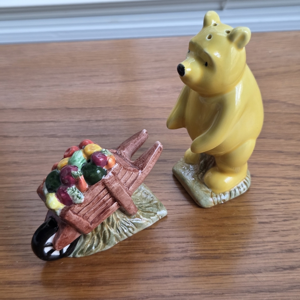 Vtg Winnie The Pooh with Wheelbarrow Salt & Pepper Shakers